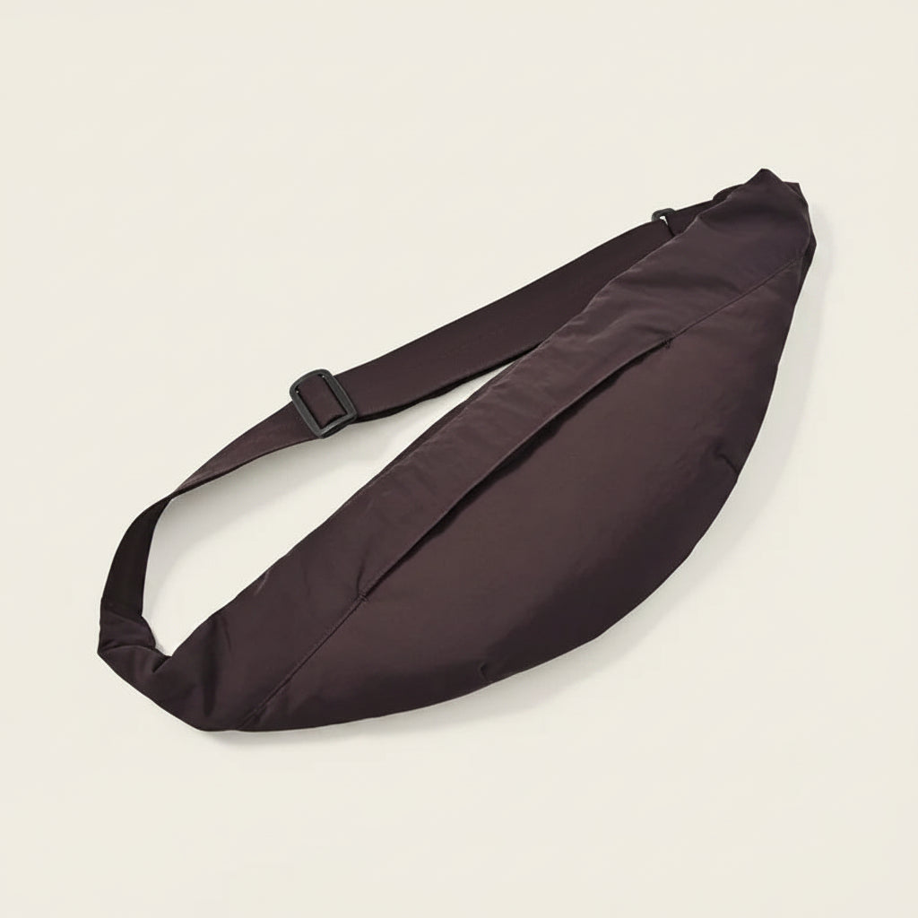 Sac bandoulière femme voyage porté à l'épaule