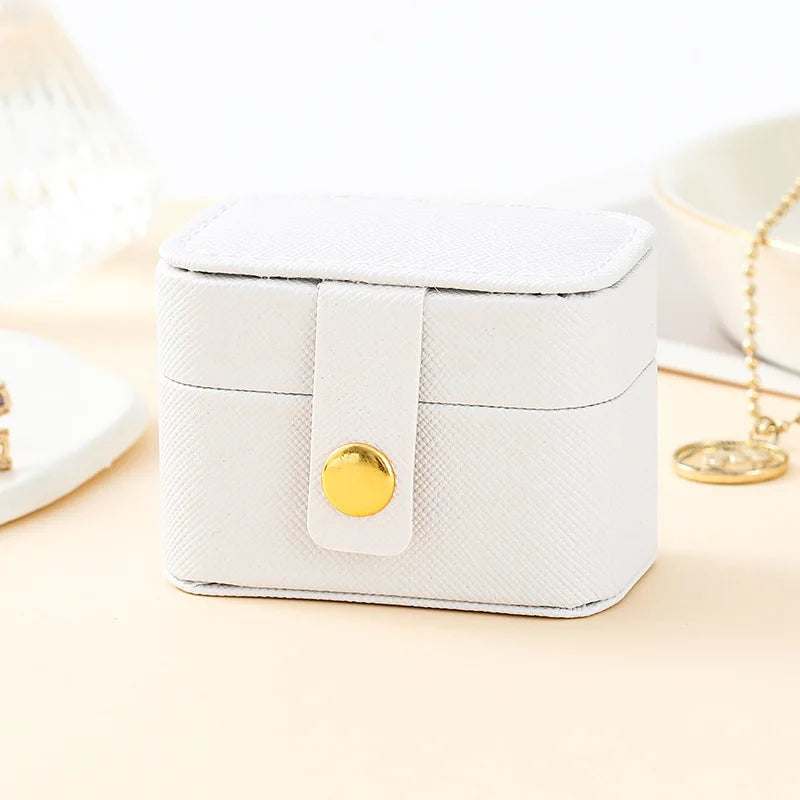 Petit écrin à bijoux de voyage pour bagues